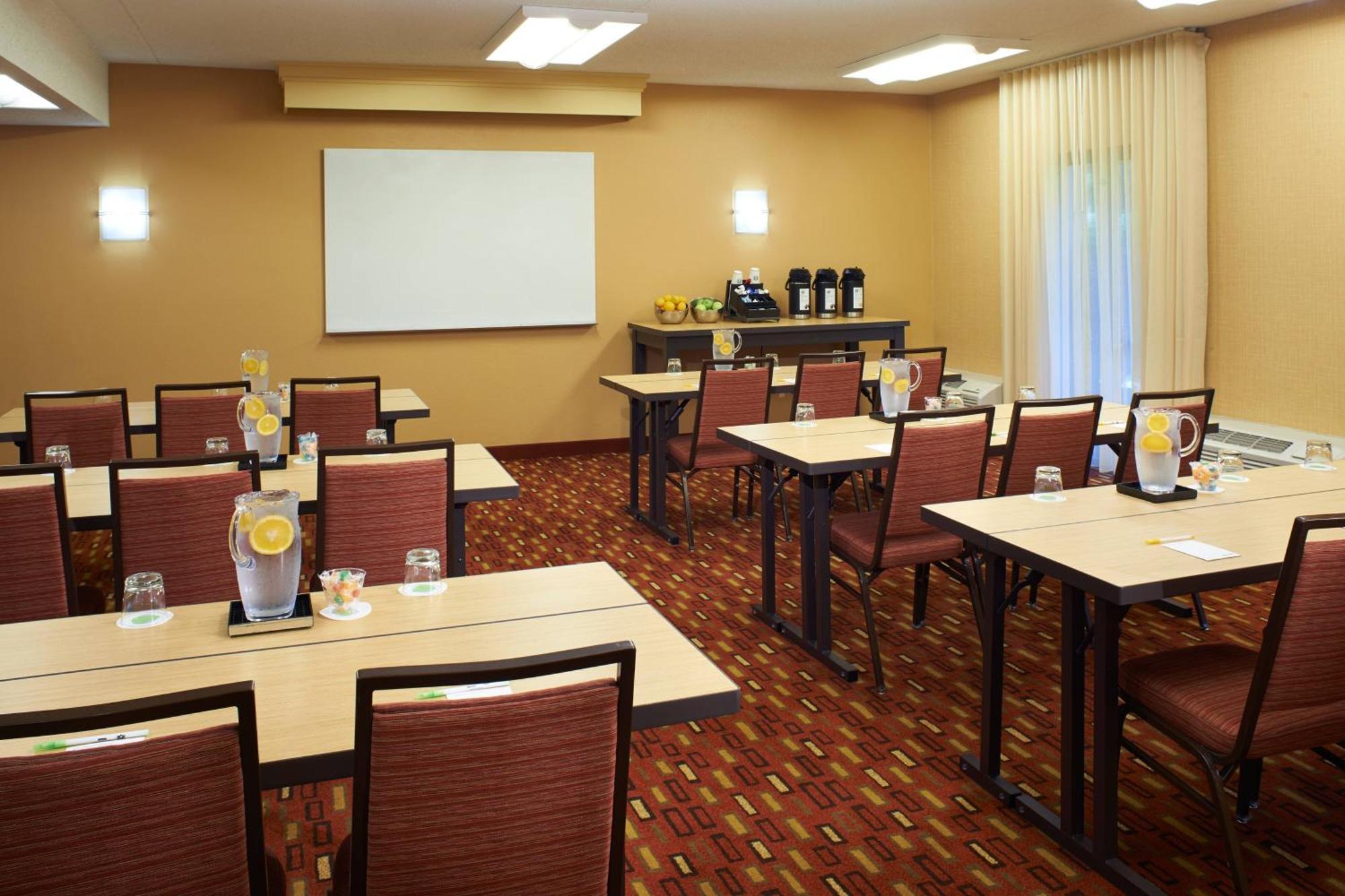 Courtyard By Marriott Lexington North Hotel Exterior foto